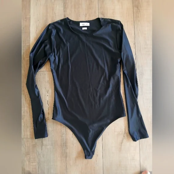 NWOT Babaton Satinette Crew Longsleeve Bodysuit Women's Size M - Picture 5 of 8